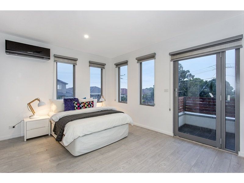 2C Lyons Street, Glenroy VIC 3046