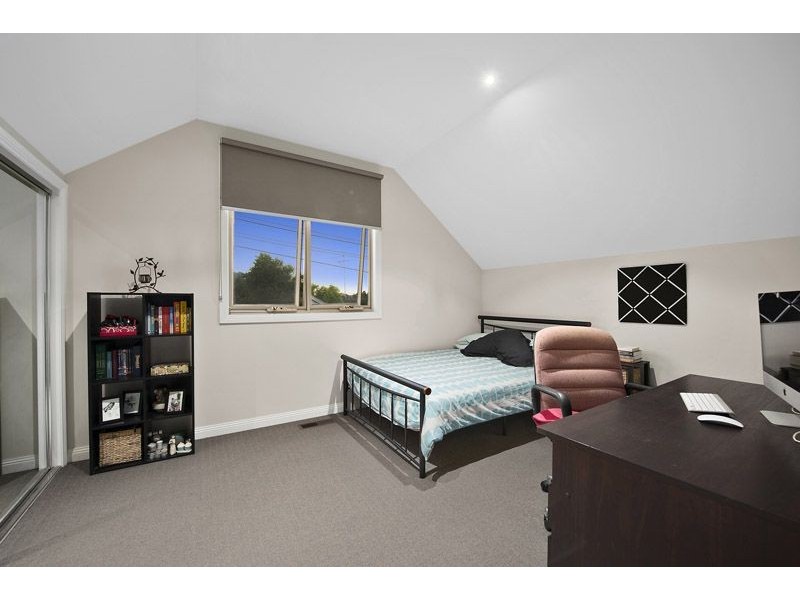 2C Francis Street, Oak Park VIC 3046