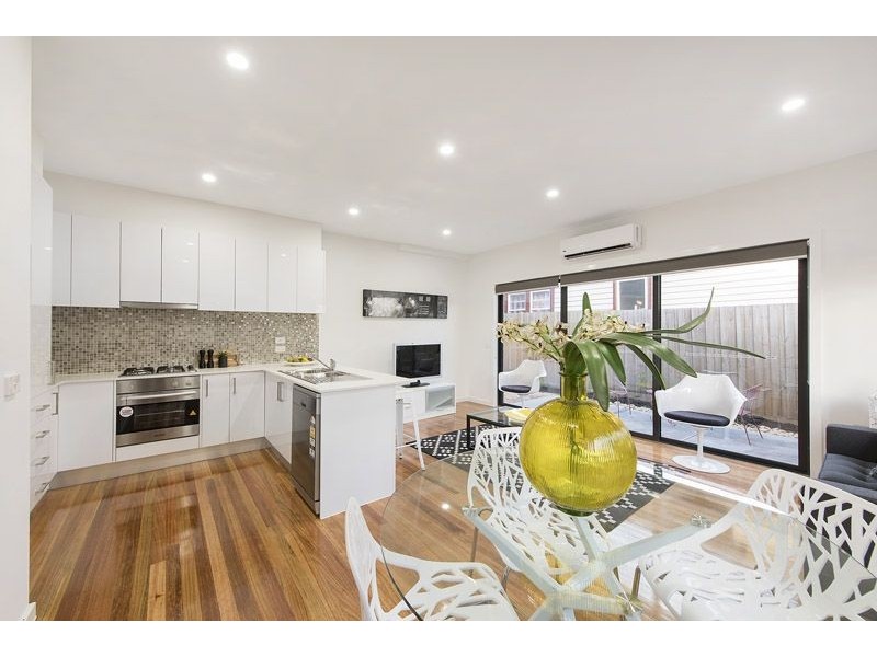 1/80 View Street, Glenroy VIC 3046