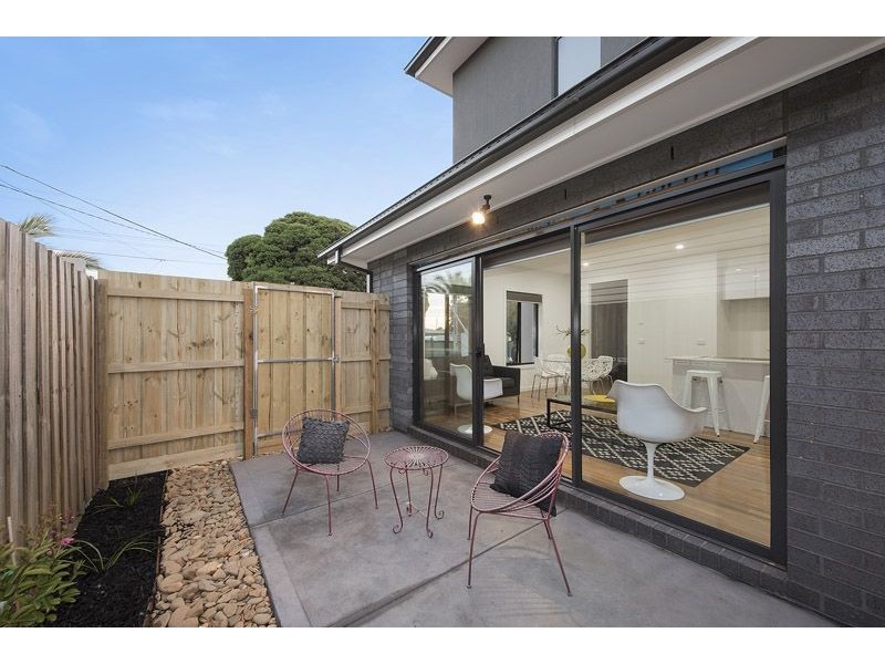 1/80 View Street, Glenroy VIC 3046