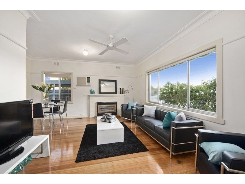 16 William Street, Glenroy VIC 3046