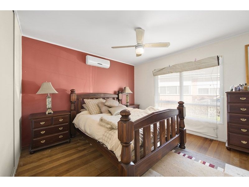 32 Corinella Crescent, Dallas VIC 3047