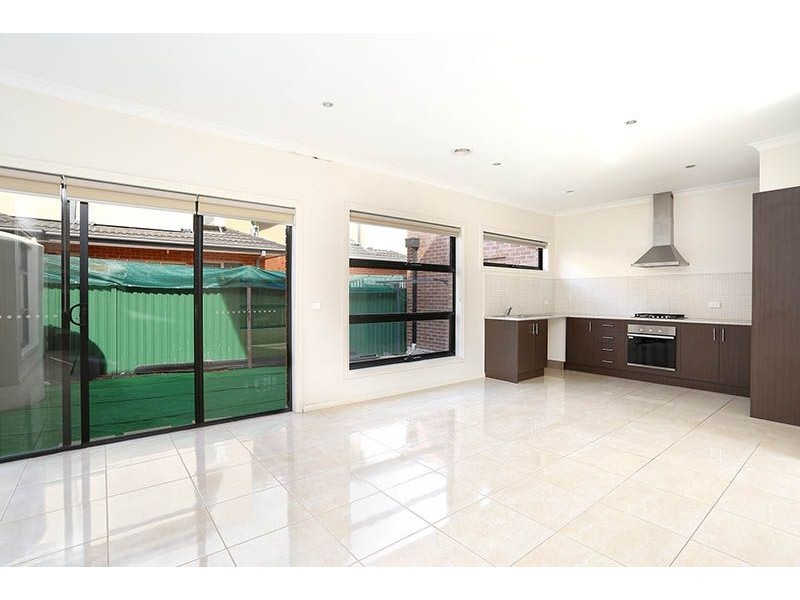 2/51 Hilda Street, Glenroy VIC 3046