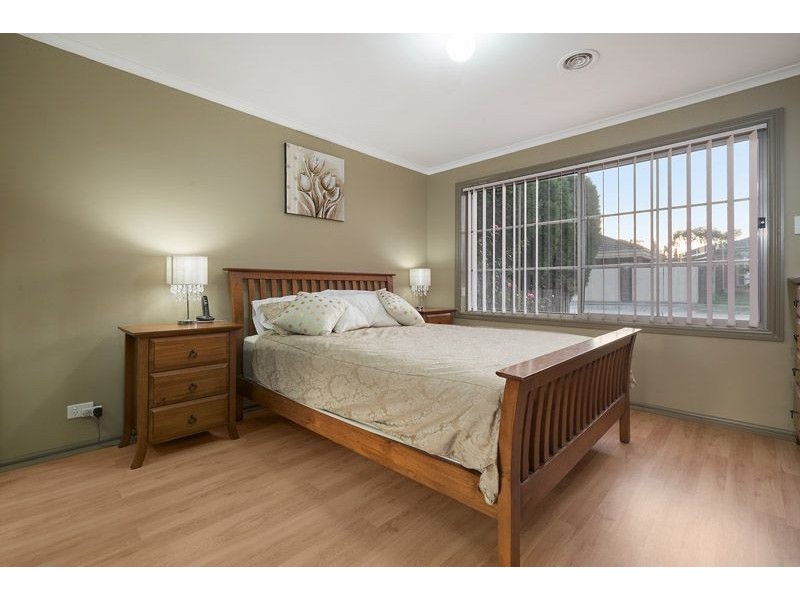 62 Dowding Close, Fawkner VIC 3060