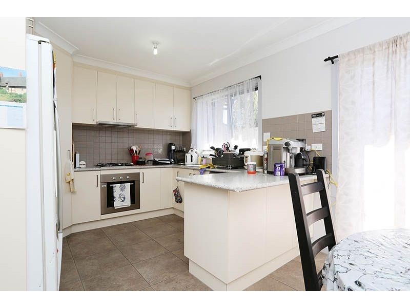3/33 Gladstone Parade, Glenroy VIC 3046