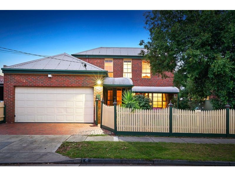 4 Athens Place, Oak Park VIC 3046
