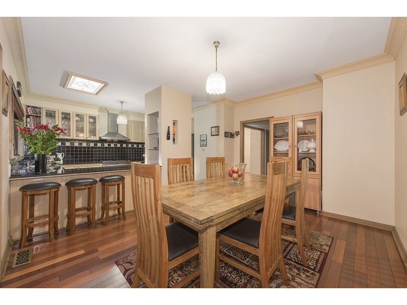 4 Athens Place, Oak Park VIC 3046