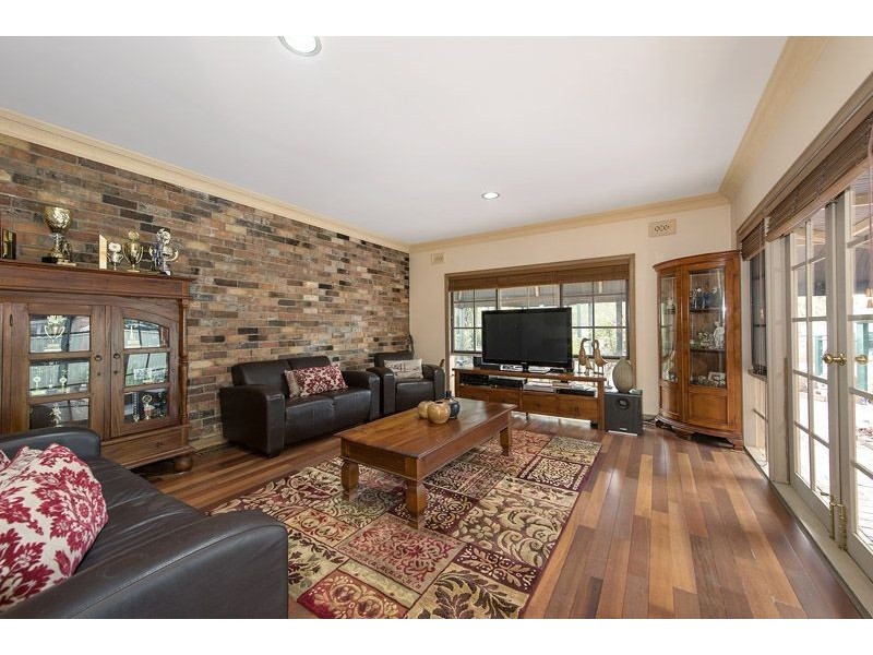 4 Athens Place, Oak Park VIC 3046