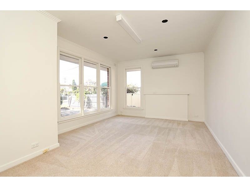 59 Leonard Avenue, Glenroy VIC 3046
