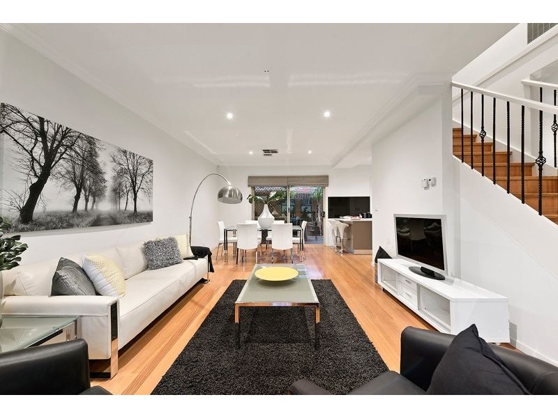2/54 Watt Avenue, Oak Park VIC 3046