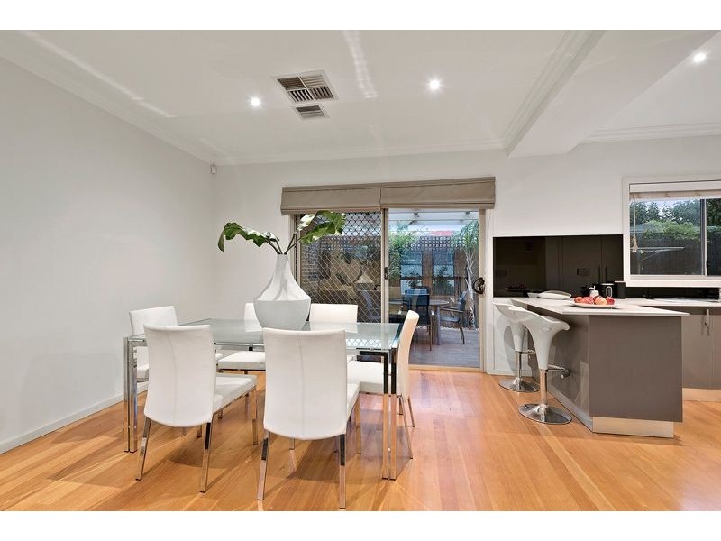 2/54 Watt Avenue, Oak Park VIC 3046