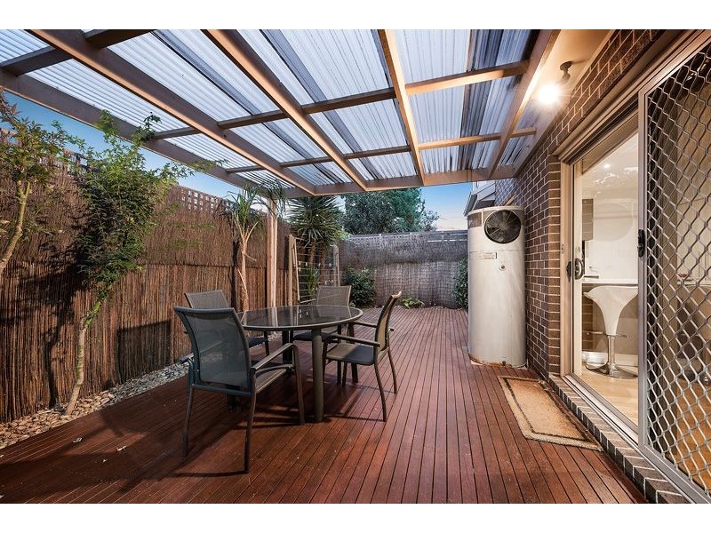 2/54 Watt Avenue, Oak Park VIC 3046
