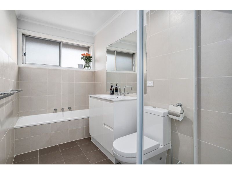 106 Outlook Drive, Glenroy VIC 3046