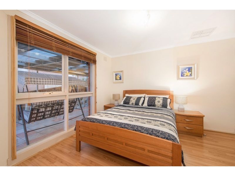 30 Valley Crescent, Glenroy VIC 3046