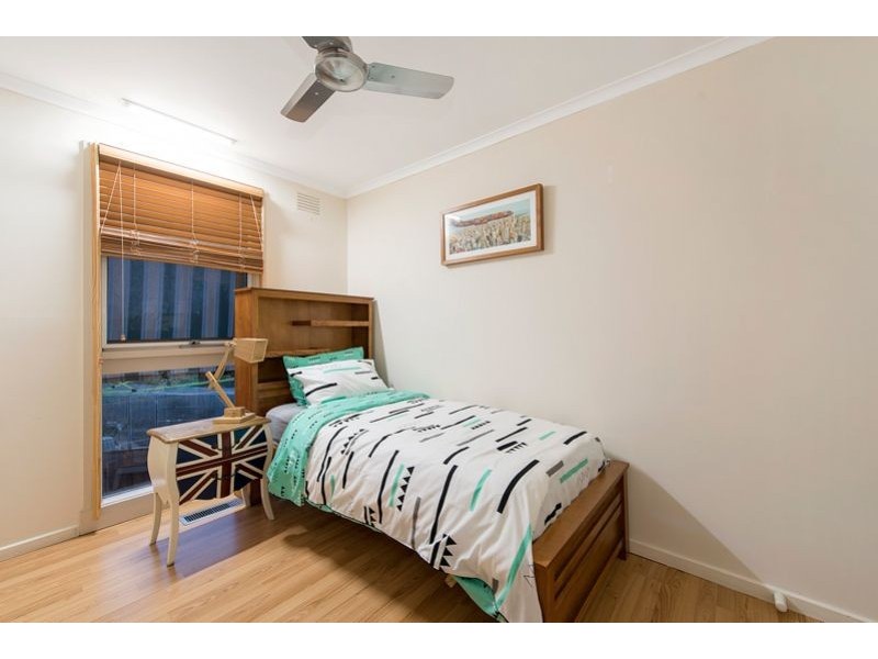 30 Valley Crescent, Glenroy VIC 3046