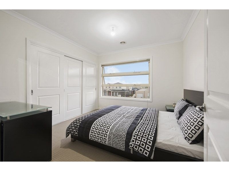 1/30 Gladstone Parade, Glenroy VIC 3046