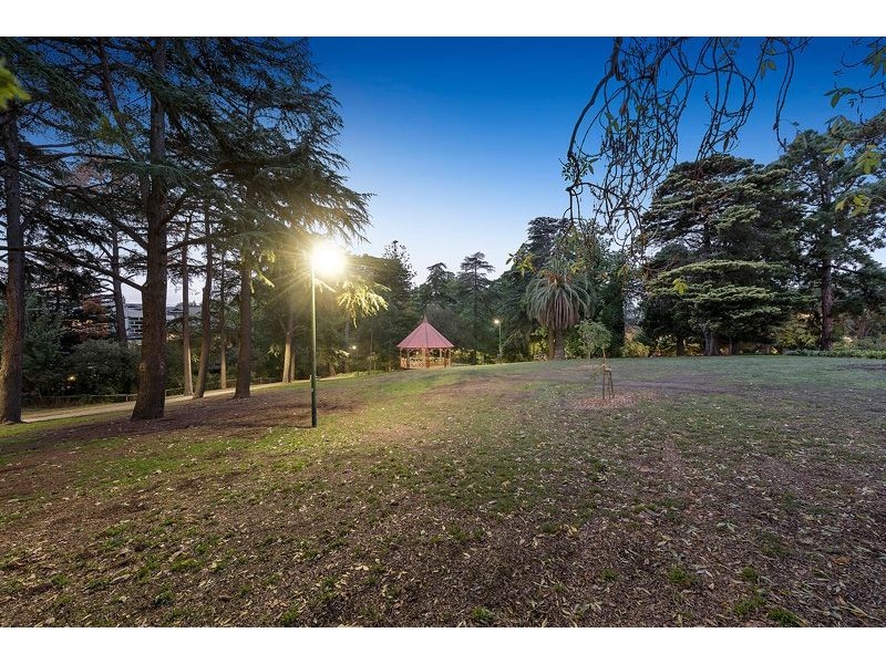 2/3 Andrews Street, Heidelberg VIC 3084