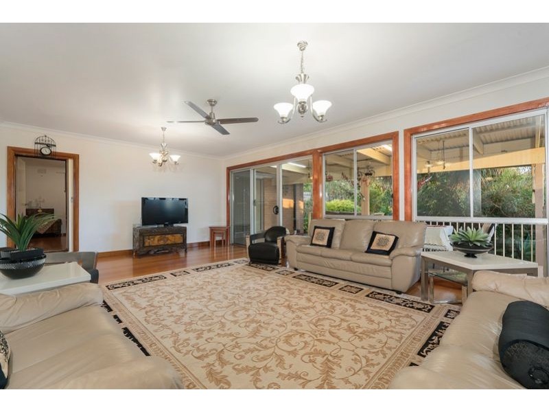 96 Valley Crescent, Glenroy VIC 3046