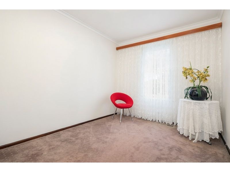 96 Valley Crescent, Glenroy VIC 3046