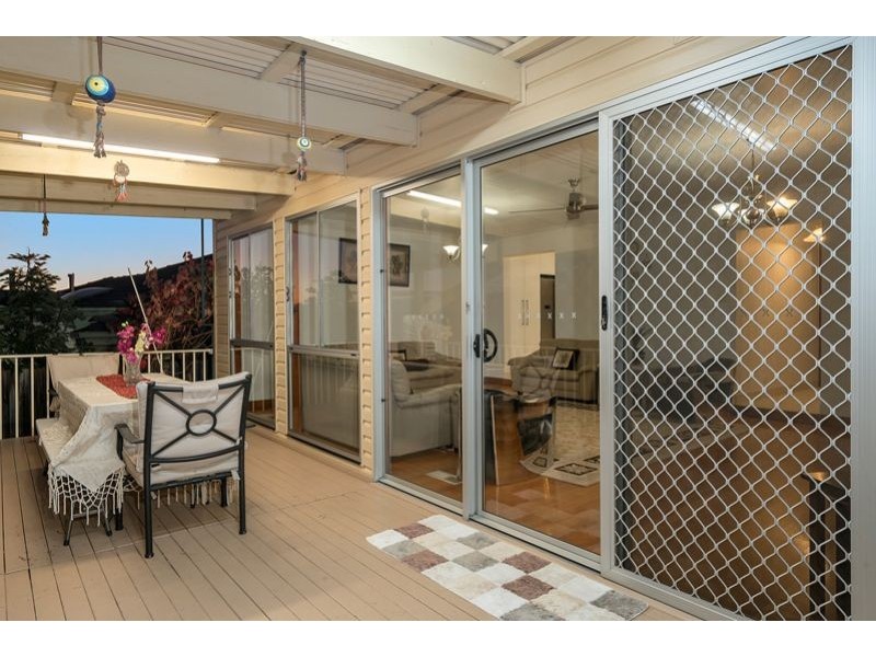 96 Valley Crescent, Glenroy VIC 3046