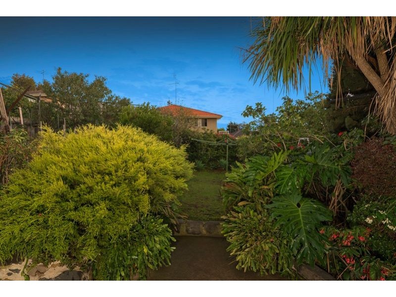 96 Valley Crescent, Glenroy VIC 3046