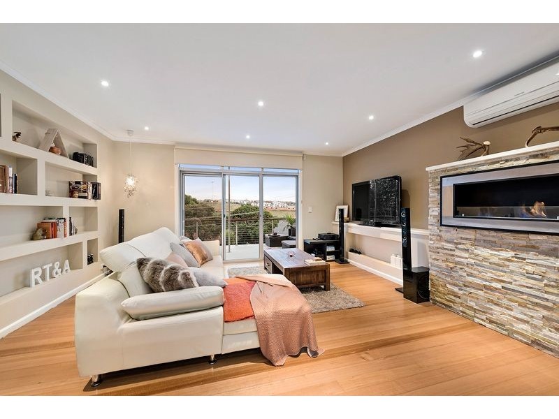 28 Centre Way, Glenroy VIC 3046