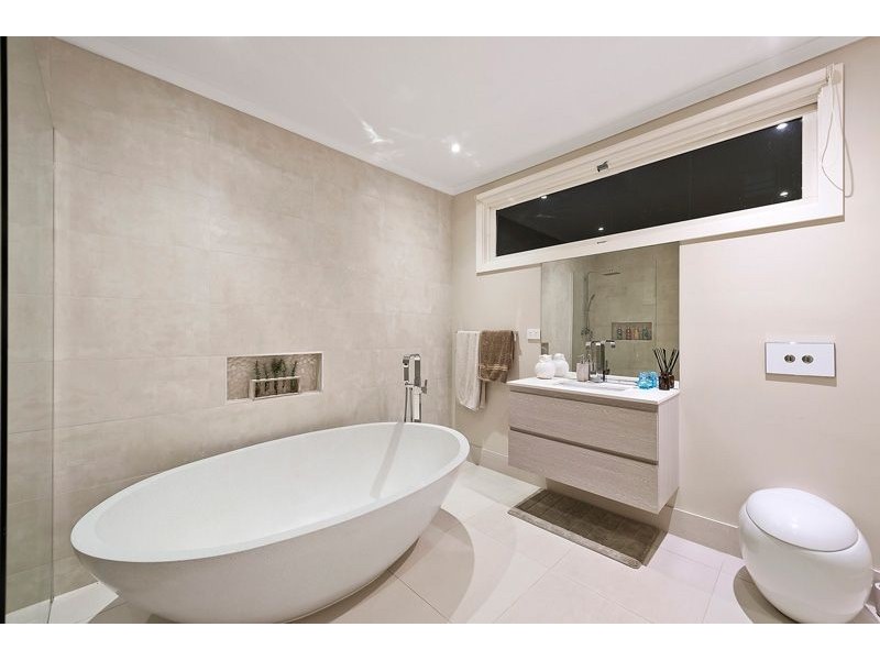 28 Centre Way, Glenroy VIC 3046