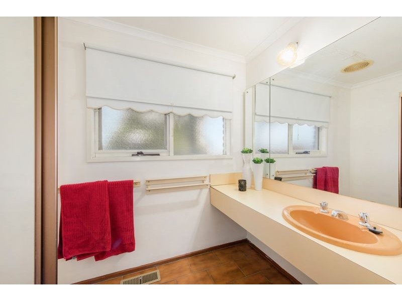 4 Ovens Court, Broadmeadows VIC 3047