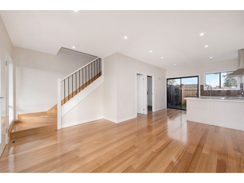 211 & 211A Hilton Street, Glenroy VIC 3046