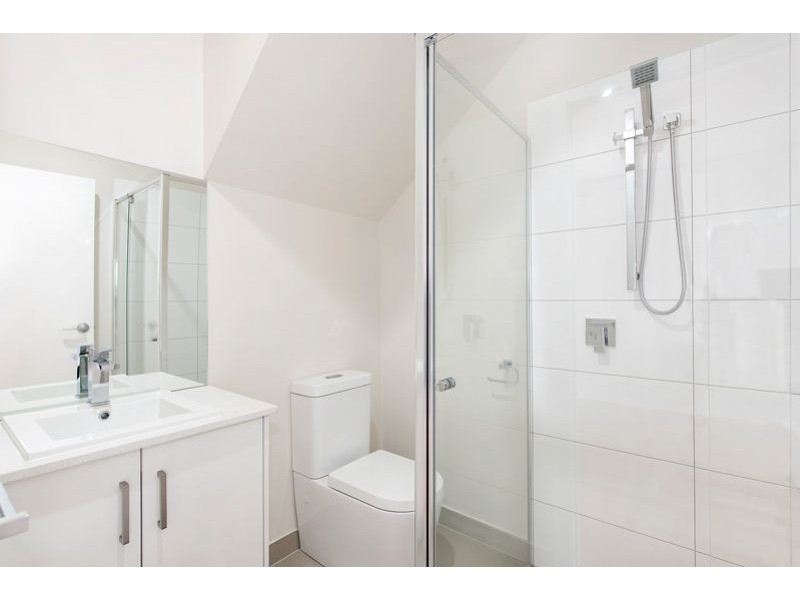 211 & 211A Hilton Street, Glenroy VIC 3046