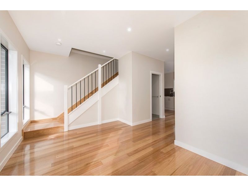 211 & 211A Hilton Street, Glenroy VIC 3046