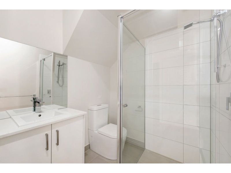 211 & 211A Hilton Street, Glenroy VIC 3046