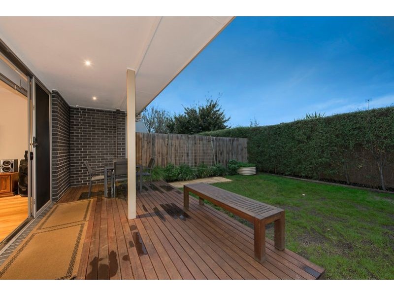 24 South Street, Hadfield VIC 3046