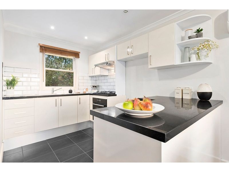 108 Valley Crescent, Glenroy VIC 3046