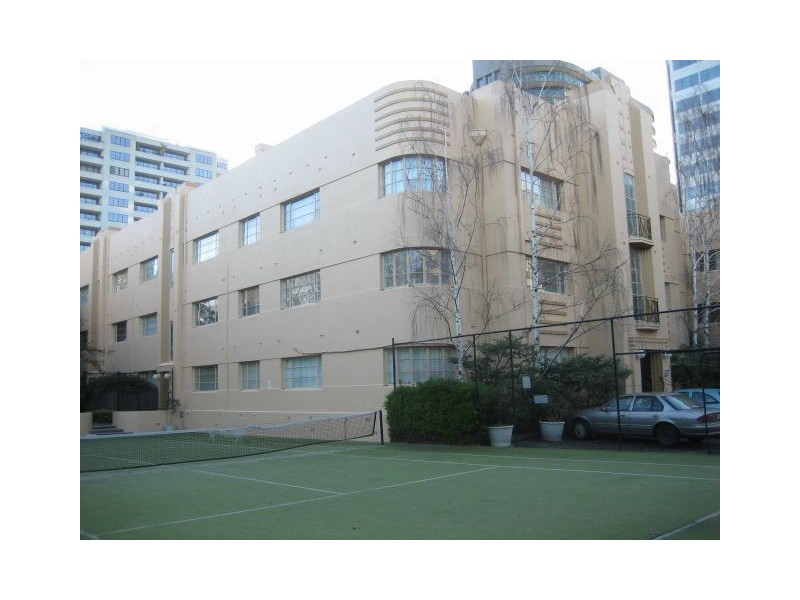 11/32 Queens Road, Melbourne VIC 3004