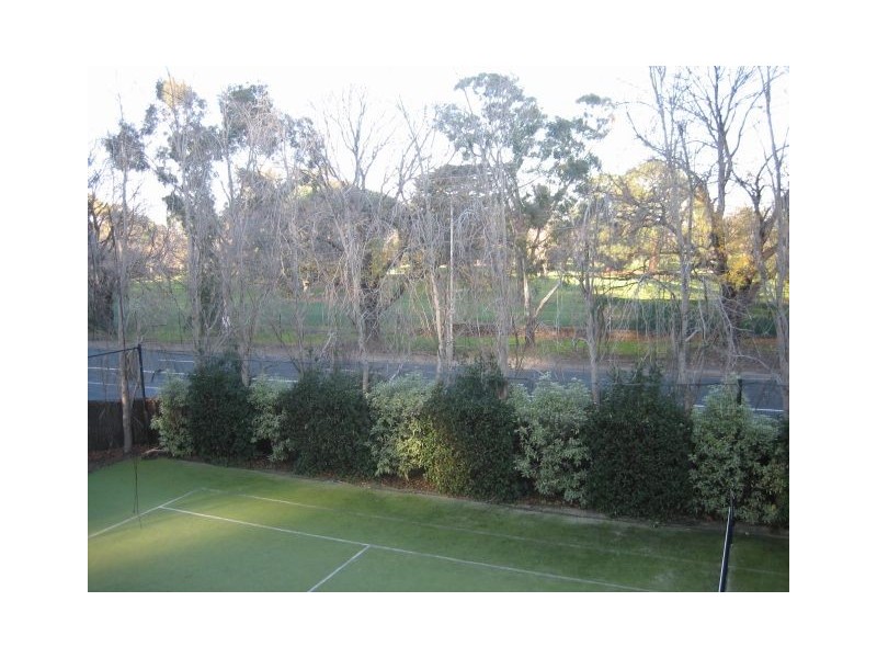 11/32 Queens Road, Melbourne VIC 3004