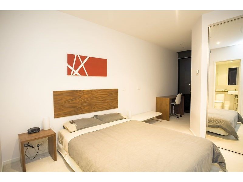 902/18 Waterview Walk, Docklands VIC 3008