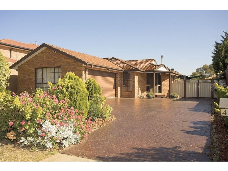 4 Brennan Court, Sydenham VIC 3037
