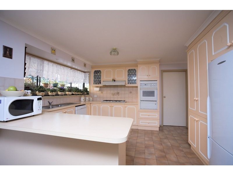 4 Brennan Court, Sydenham VIC 3037