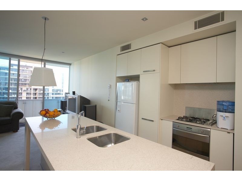 906/1 Roy Street, Melbourne VIC 3000