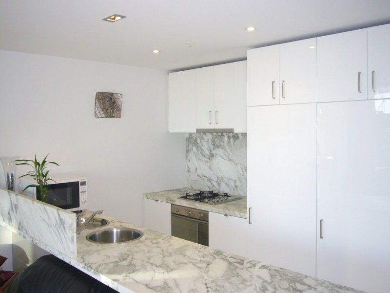 709/18 Waterview Walk, Docklands VIC 3008