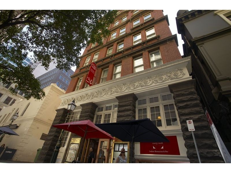 11/18 Bank Place, Melbourne VIC 3000