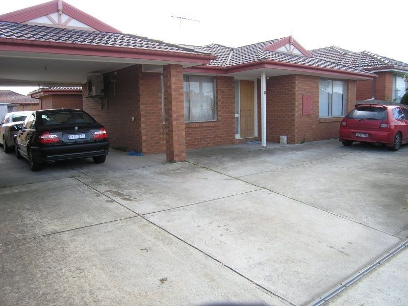 18 Yaralla Crescent, Sunshine West VIC 3020