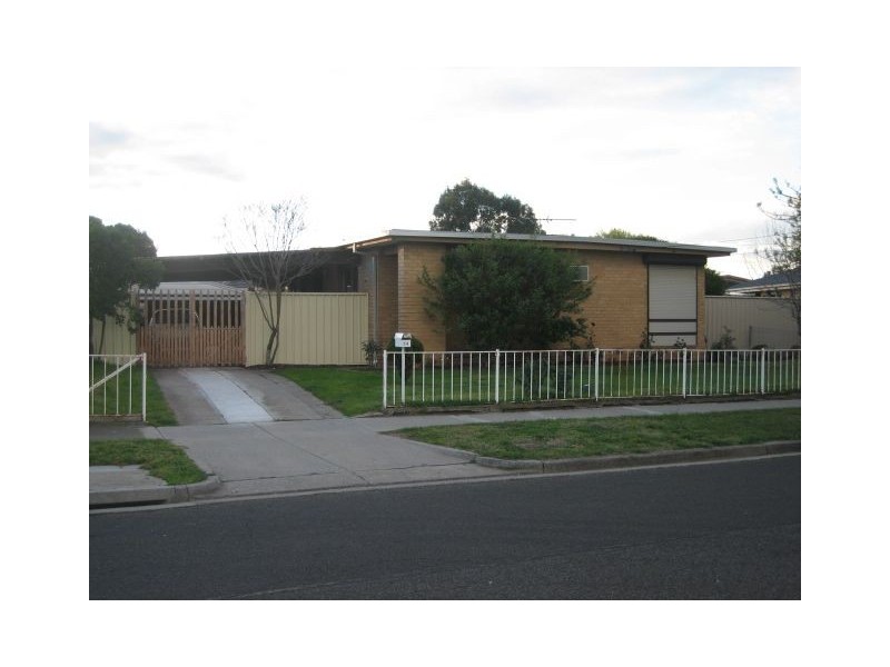 54 Felstead Avenue, Sunshine West VIC 3020