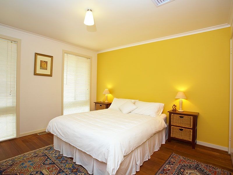 27 Simmons Drive, Altona VIC 3018