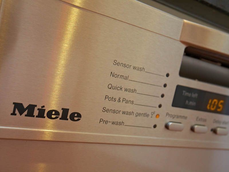 5 Sand Drift Walk, Sanctuary Lakes VIC 3030