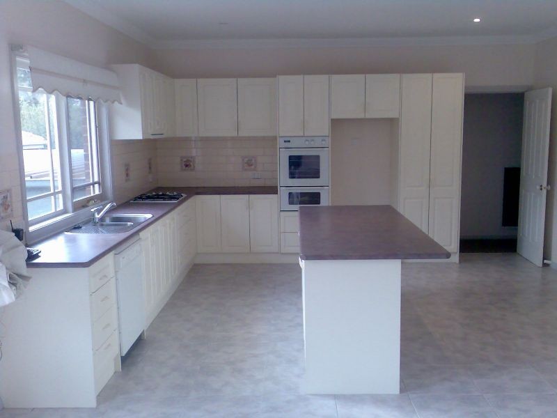 1/6 Magdala Avenue, Strathmore VIC 3041