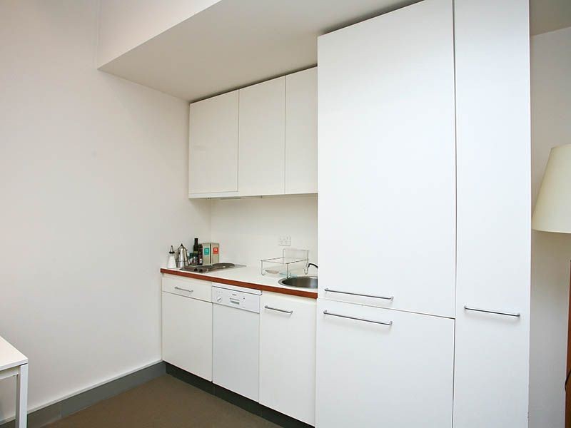 11/18 Bank Place, Melbourne VIC 3000