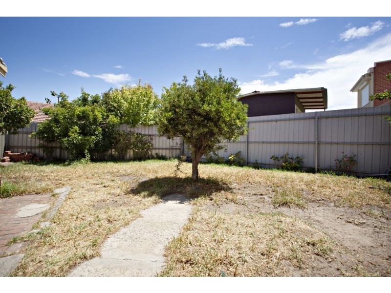 29 Barak Road, Port Melbourne VIC 3207