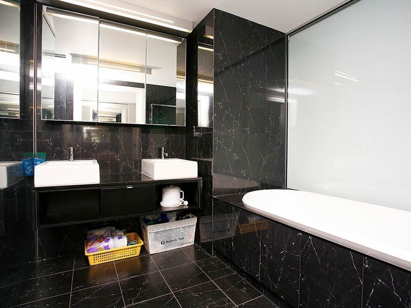 2704/90 Lorimer Street, Docklands VIC 3008